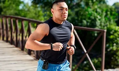 Corredor correndo ao ar livre